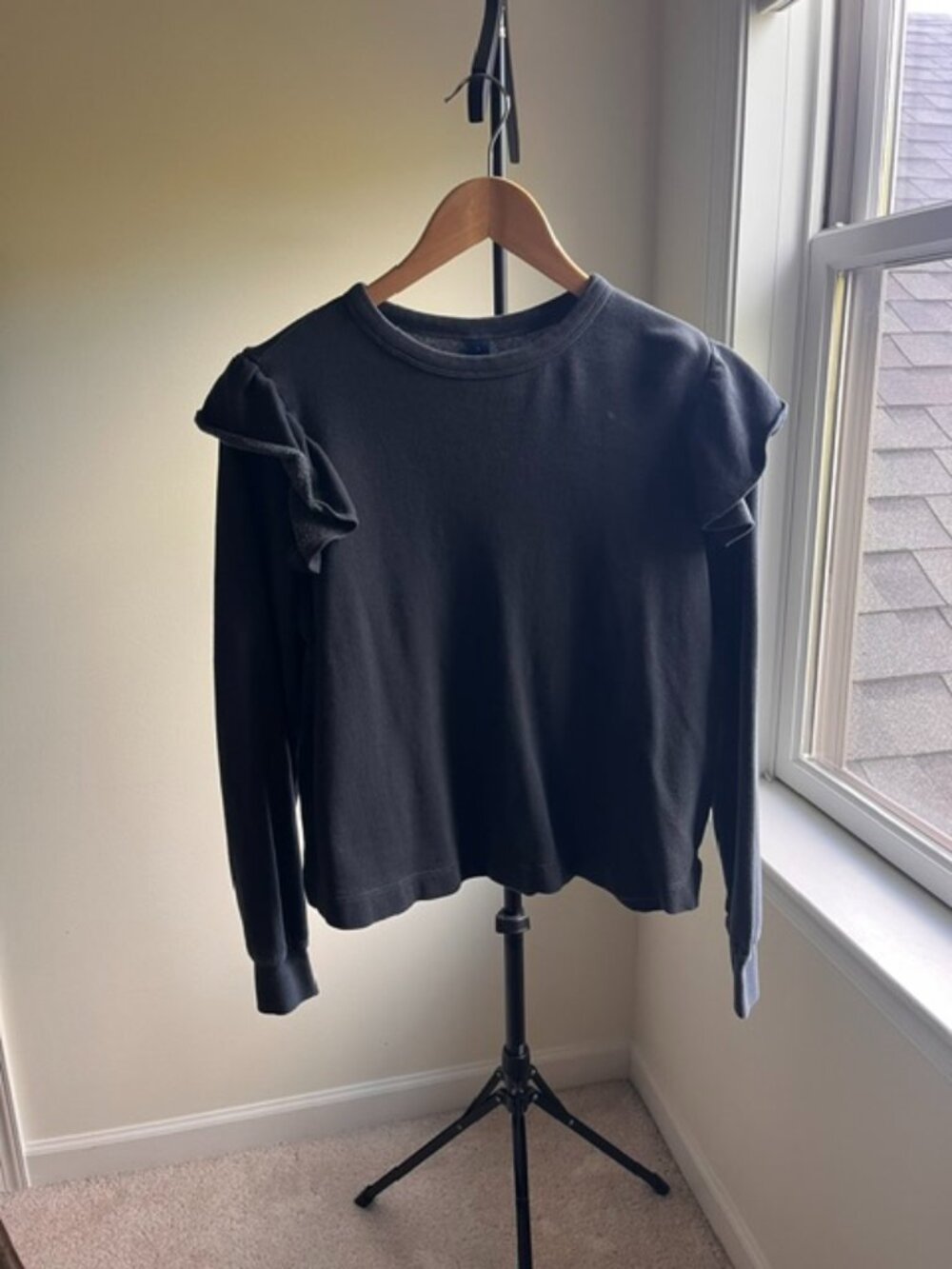 Old Navy Women's Size Small Dark Gray Long Sleeve Knit Sweater Crew Neck Top